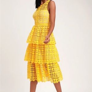 Lulus yellow tiered dress - size medium - wedding guest dress